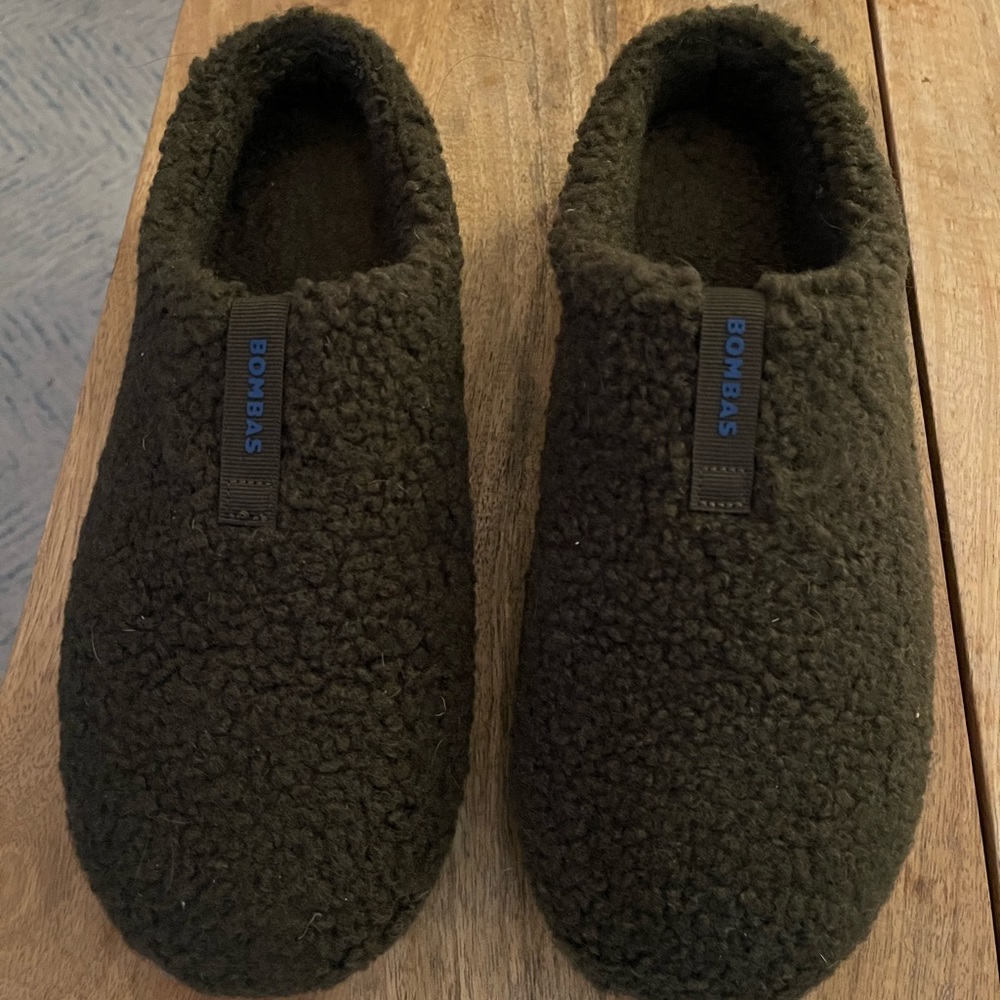 Bombas Men’s Slippers size 12